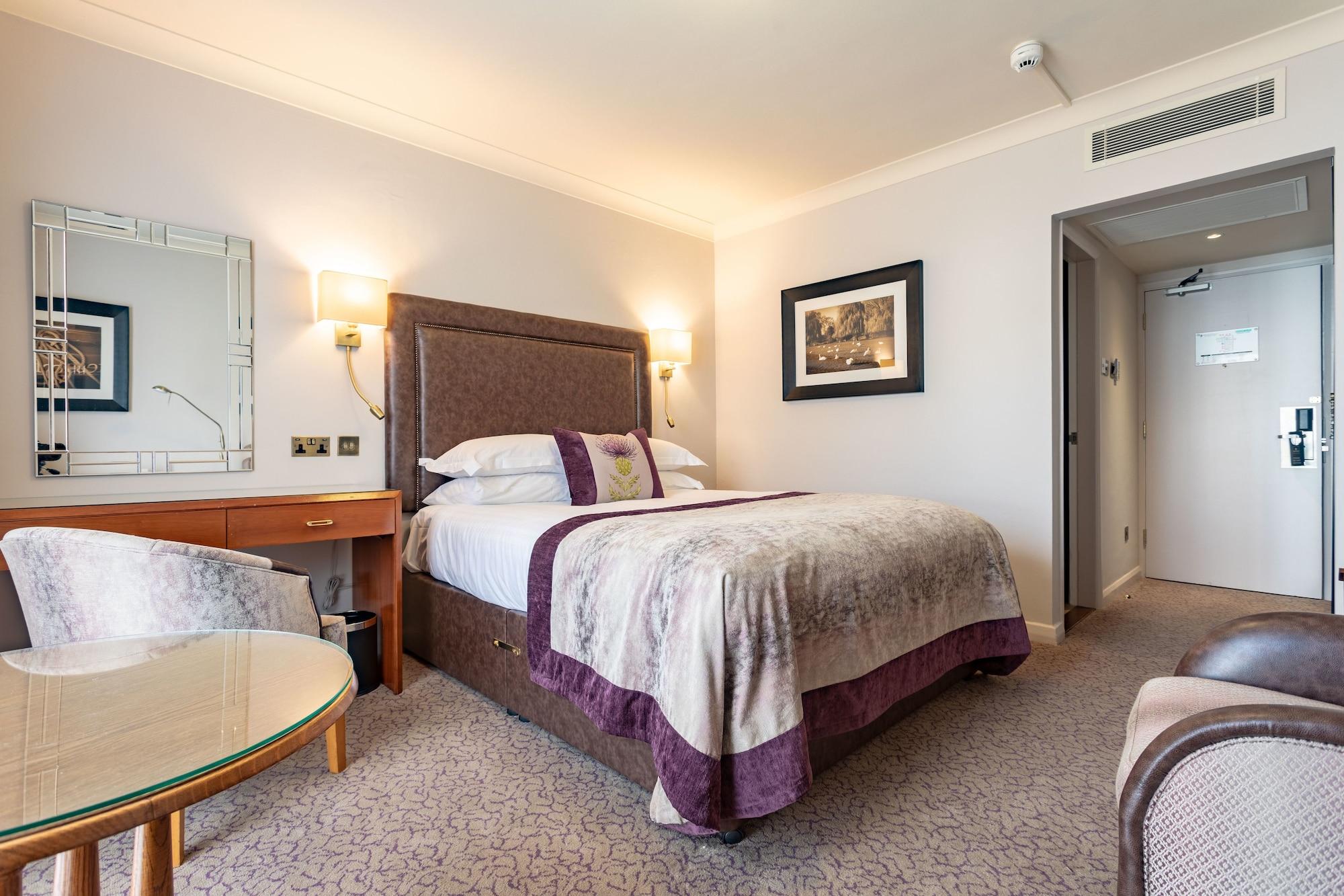 Hotel Swan's Nest 4*