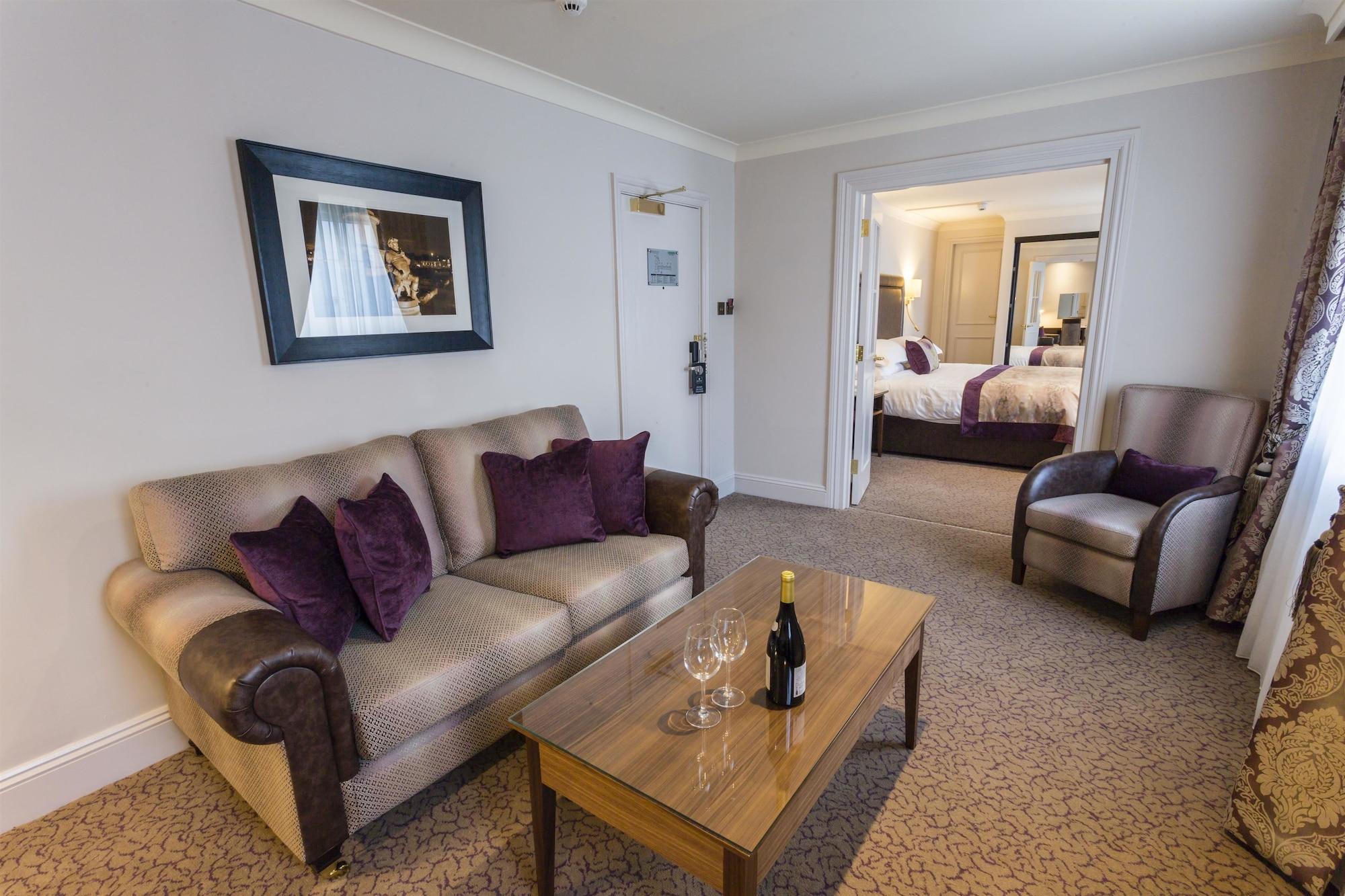 Hotel Swan's Nest 4*