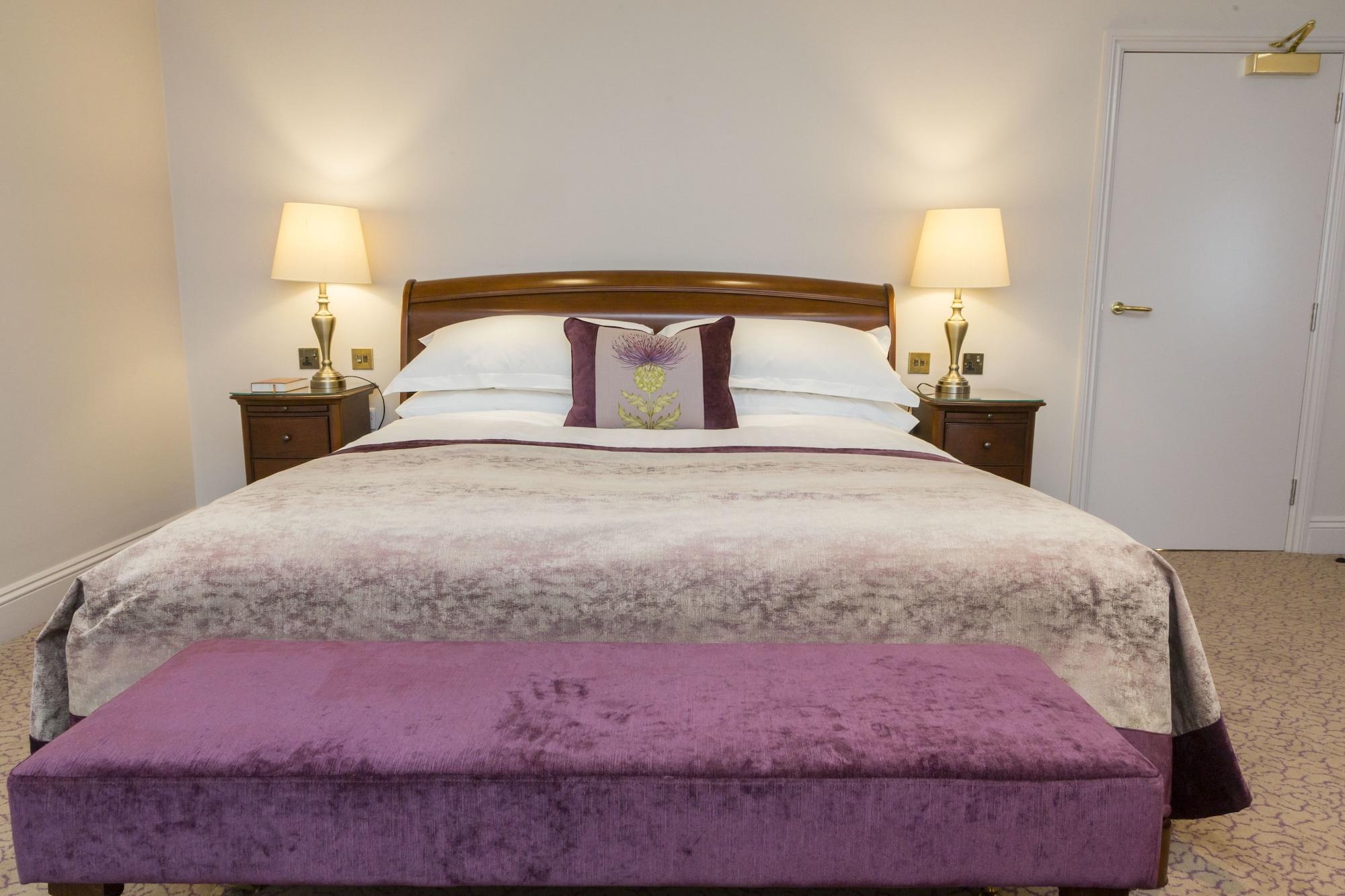 Swan's Nest Hotel 4*